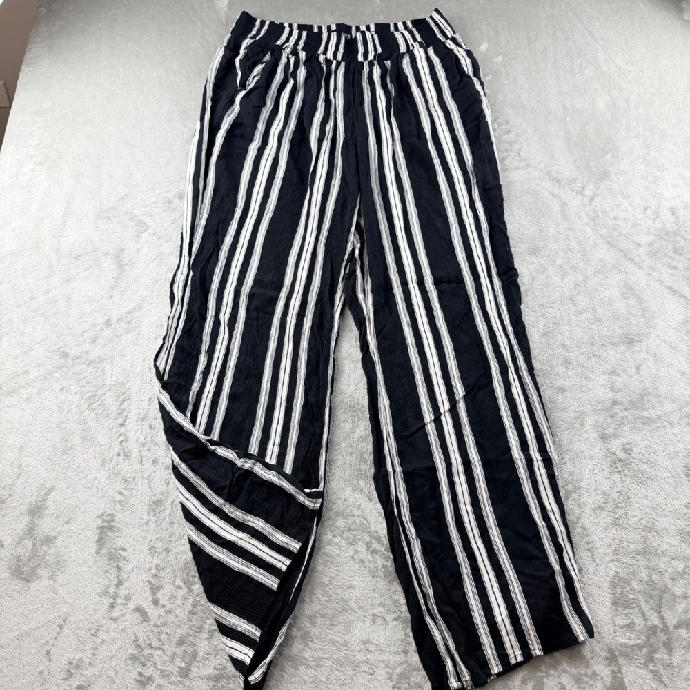 One5One Black White Vertical Striped Wide Leg Rayon Pants Women 1X MVL19531Z‎